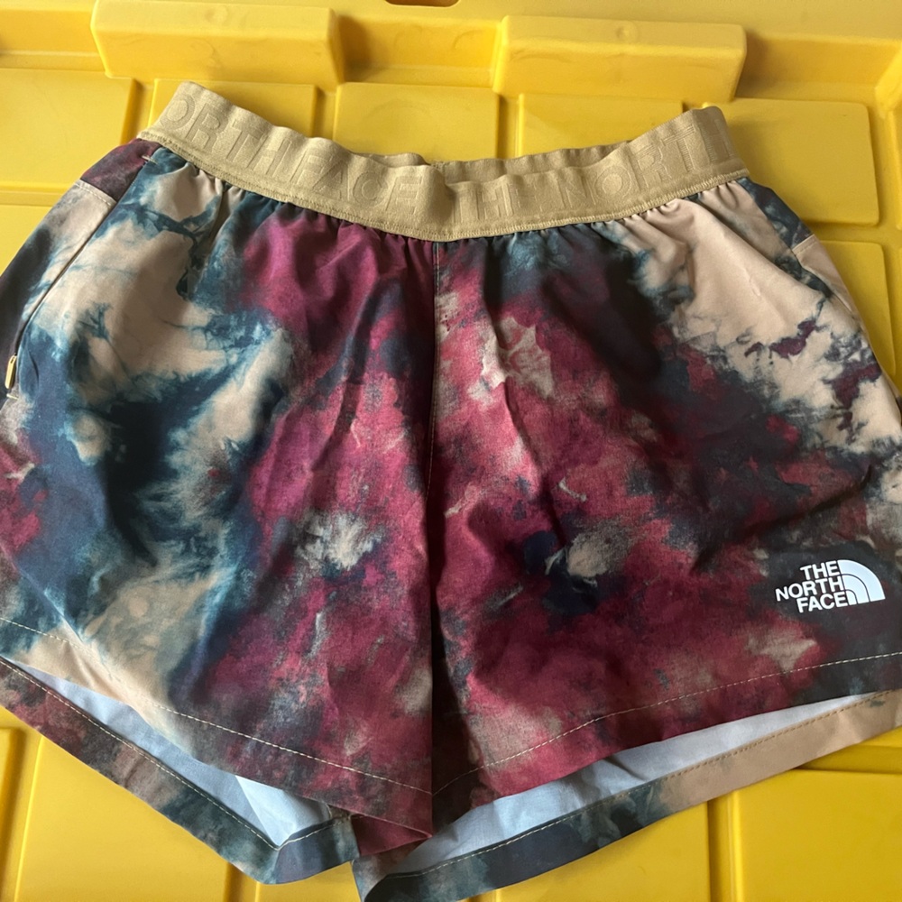 The North Face Women’s Multicolor wander  tie-Dye Shorts